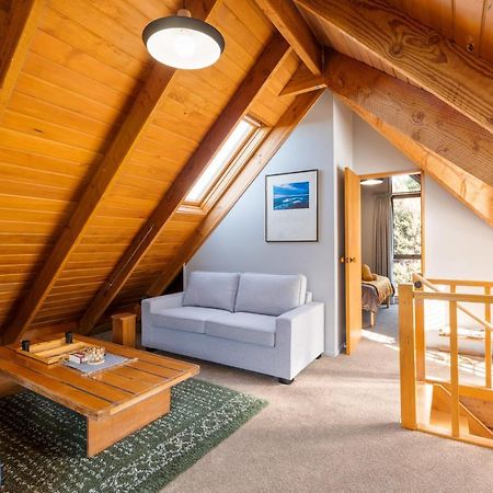 Totara Lodge - Unwind, Relax & Enjoy - Mt Lyford エクステリア 写真