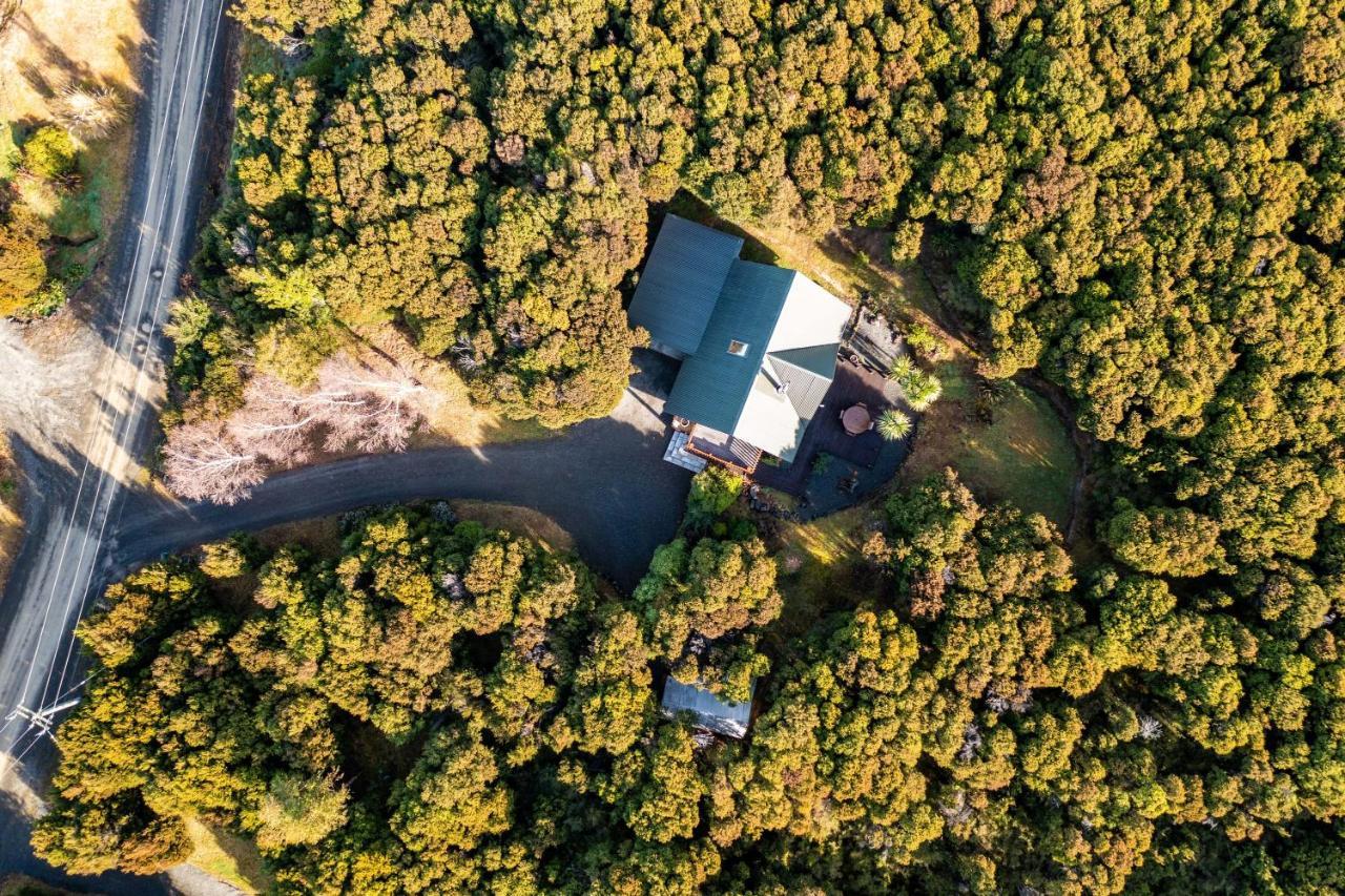 Totara Lodge - Unwind, Relax & Enjoy - Mt Lyford エクステリア 写真
